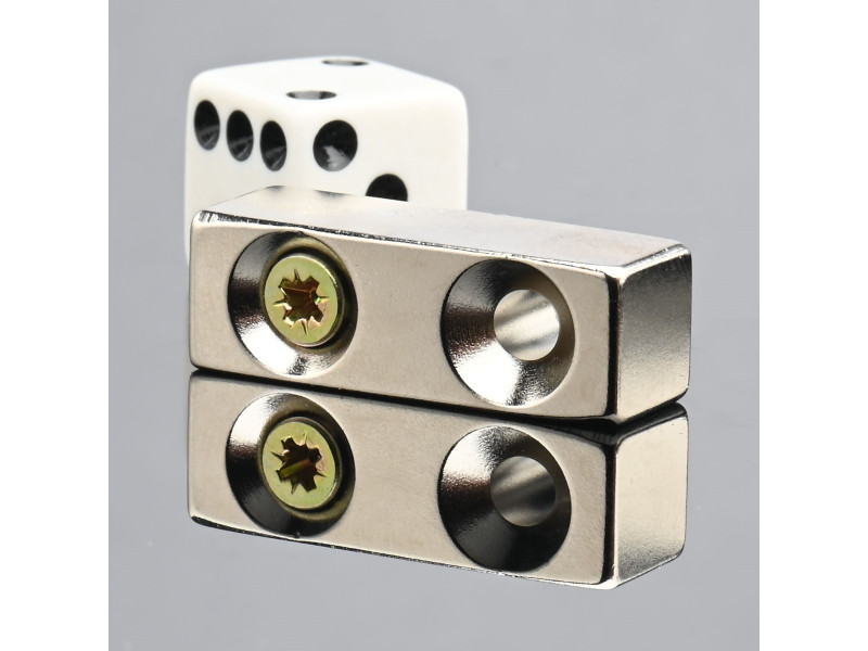 30 X 10 X 10 - D8,8/d4,3 / N38 - Neodimov magnet (NdFeB)
