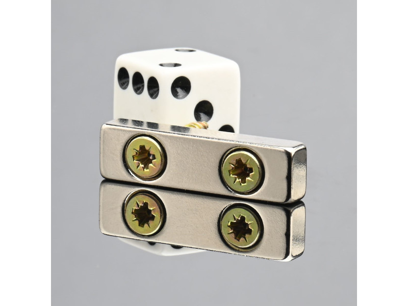 30 X 8 X 5 - D7/d3,5 / N38 - Neodimov magnet (NdFeB)