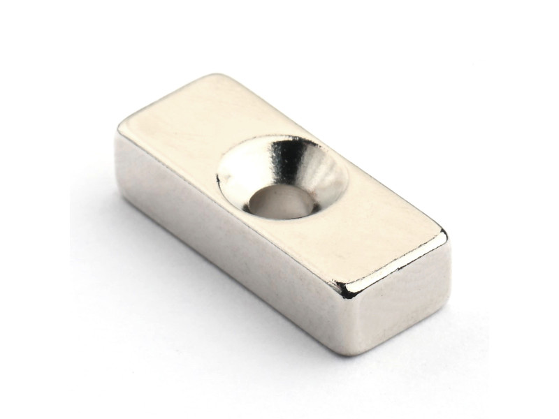 20 X 8 X 5 - D7/d3,5 / N38 - Neodymmagnet (NdFeB)