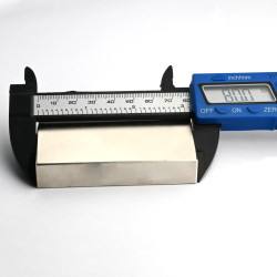 80 x 40 x 15 / N38 - Neodimov magnet (NdFeB)