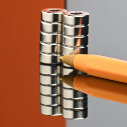 D10 x d4,3 x 4 / N38 - Neodímium mágnes (NdFeB)