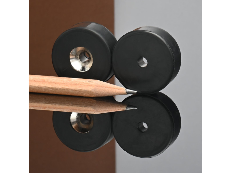 D26,5 x d10,5/4,3 x 11,5 / N42 - magnet de neodim (NdFeB) în cauciuc