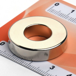 D28 x d13 x 7 / N40 - Neodymmagnet (NdFeB)