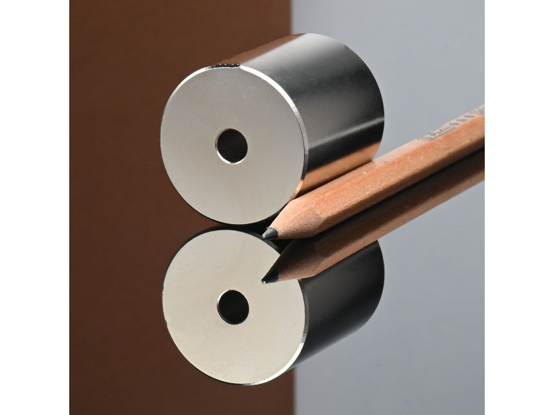 D30 x d6 x 35 / N38 - Neodimov magnet (NdFeB)