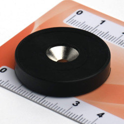 D31,5 x d10,5/4,3 x 6,5 / N42 - magnet de neodim (NdFeB) în cauciuc