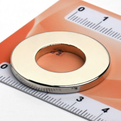D32 x d16 x 3 / N38 - Neodimov magnet (NdFeB)