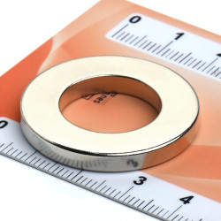 D32 x d18 x 4 / N38 - Neodymmagnet (NdFeB)