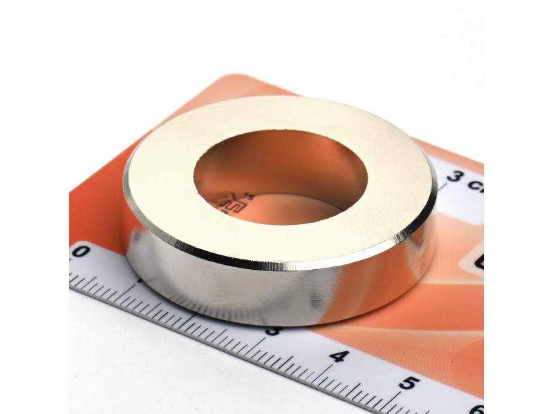 D40 x d22 x 10 / N38 - Neodimov magnet (NdFeB)