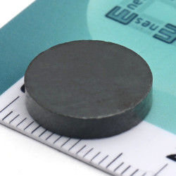 D14 x 3 / F30 - feritni magnet