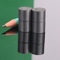 D12 x 10 / F30 - ferrit mágnes