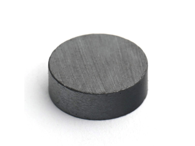 D12 x 4 / F30 - feritni magnet