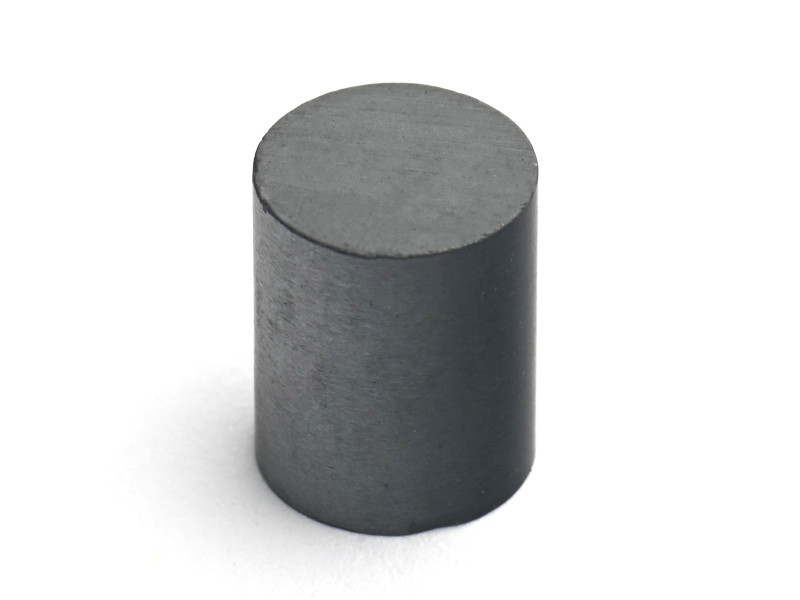 D8 x 10 / F30 - feritni magnet