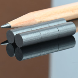 D6 x 9,7 / F30 - ferrit mágnes