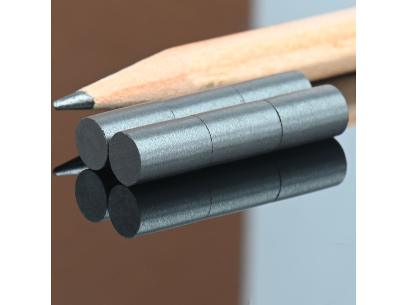 D6 x 9,7 / F30 - feritni magnet