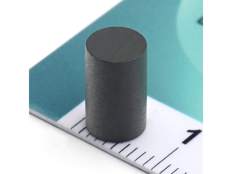 D6 x 9,7 / F30 - feritni magnet