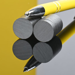 D15 x 4 / F30 - feritni magnet