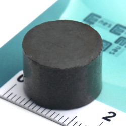 D15 x 10 / F30 - feritni magnet