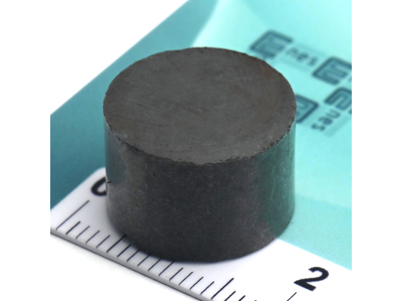 D15 x 10 / F30 - feritni magnet