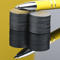 D18 x 3 / F30 - ferrittmagnet