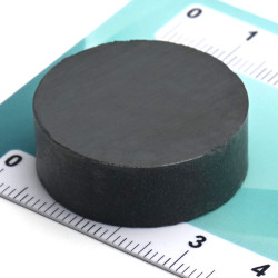 D28 x 10 / F30 - feritni magnet