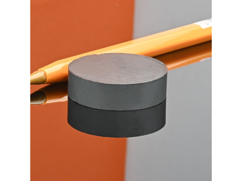 D36 x 10 / F30 - feritni magnet