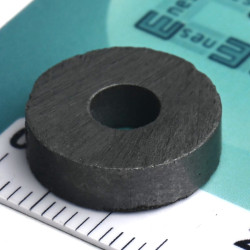 D14 x d5 x 4 / F30 - feritni magnet