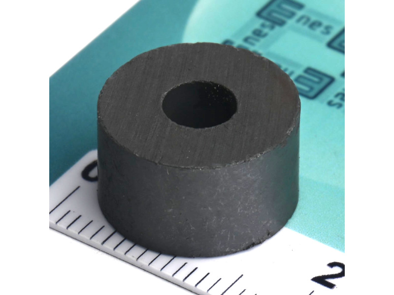 D14 x d5 x 8 / F30 - feritni magnet