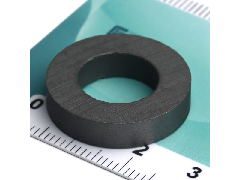 D23 x d13 x 5 / F30 - feritni magnet