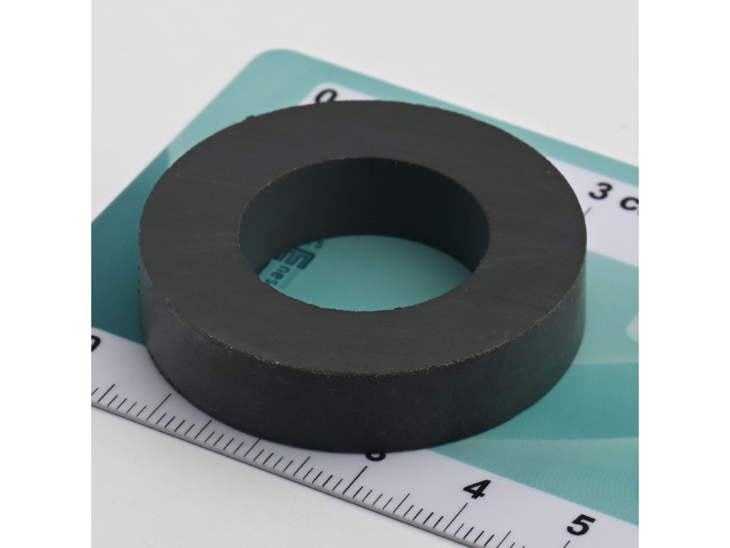 D39 x d22,5 x 9 / F30 - ferrit mágnes