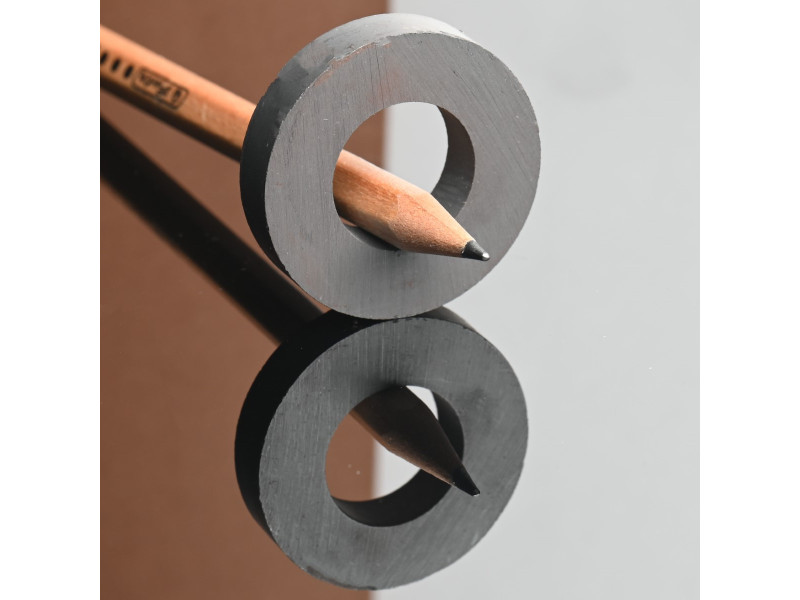 D36 x d18 x 8 / F30 - ferrit mágnes