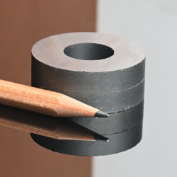 D36 x d16 x 7 / F30 - ferrit mágnes