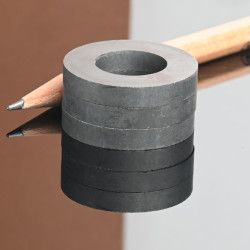 D30 x d16 x 5 / F30 - ferrittmagnet