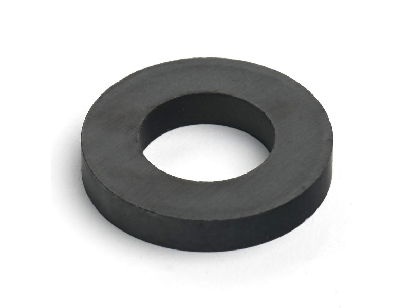 D30 x d16 x 5 / F30 - feritni magnet