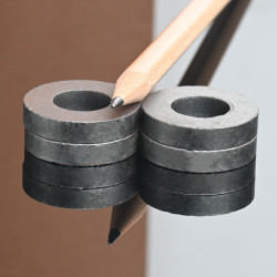 D25 x d13 x 5 / F30 - feritni magnet