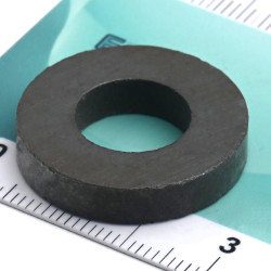 D25 x d13 x 5 / F30 - feritni magnet