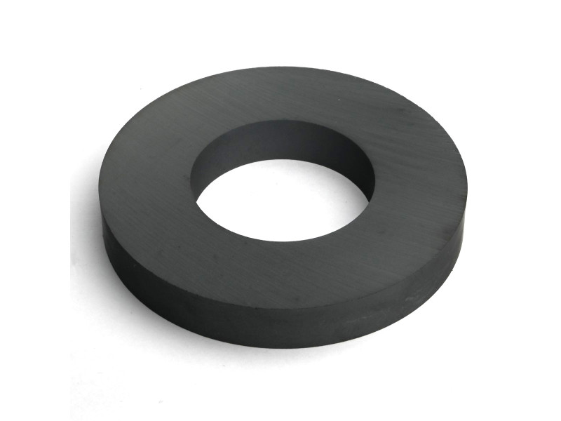D90 x d45 x 13 / F30 - ferrittmagnet
