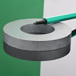 D80 x d40 x 12 / F30 - feritni magnet