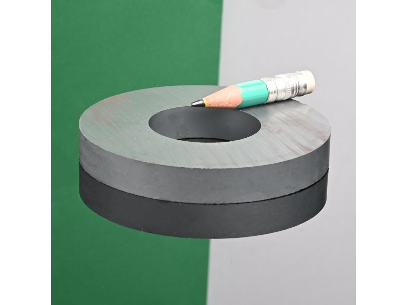 D72 x d32 x 10 / F30 - feritni magnet