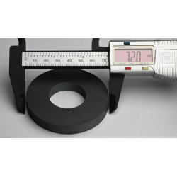 D72 x d32 x 10 / F30 - feritni magnet