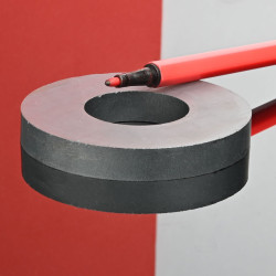 D70 x d32 x 10 / F30 - ferrittmagnet