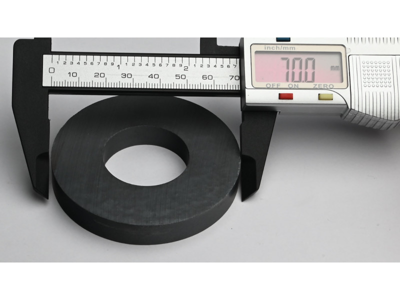 D70 x d32 x 10 / F30 - ferrit mágnes