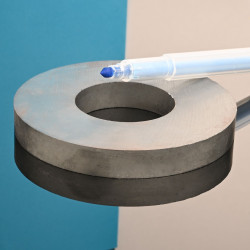 D100 x d45 x 13 / F30 - feritni magnet