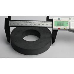 D100 x d45 x 18 / F30 - feritni magnet