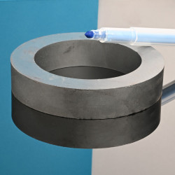 D100 x d70 x 20 / F30 - ferrittmagnet