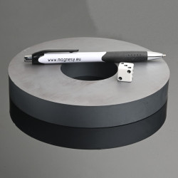 D155 x d56 x 21,9 / F30 - feritni magnet