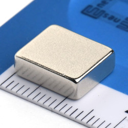 12 x 10 x 4 / N38 - Neodimov magnet (NdFeB)
