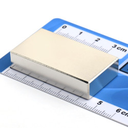 45 x 25 x 10 / N35 - Neodimov magnet (NdFeB)