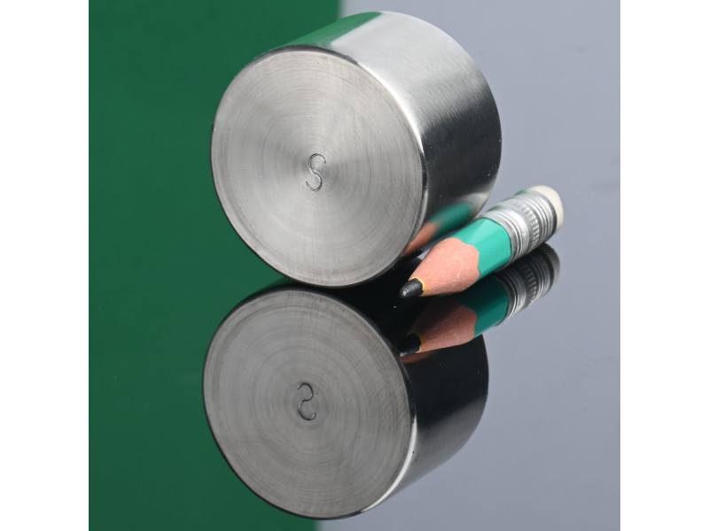 NdFeB Magnet mit Gehäuse D32 x 22 / N