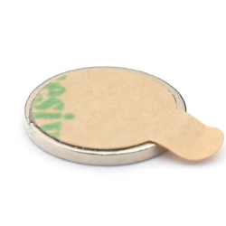 D8 x 0,75 / N38 - neodimov magnet (NdFeB) / samolepilni, s trakom 3M 467MP