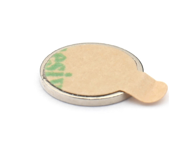D8 x 0,75 / N38 - Neodyymimagneetti (NdFeB) / itseliimautuva, teipillä 3M 467MP